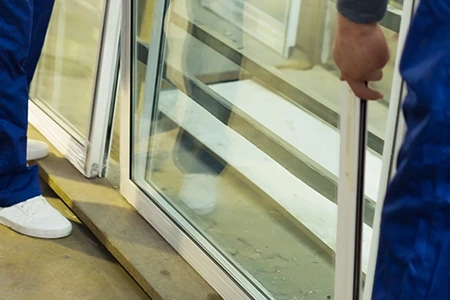 Commercial Glass Repair Technician in Meadow Woods